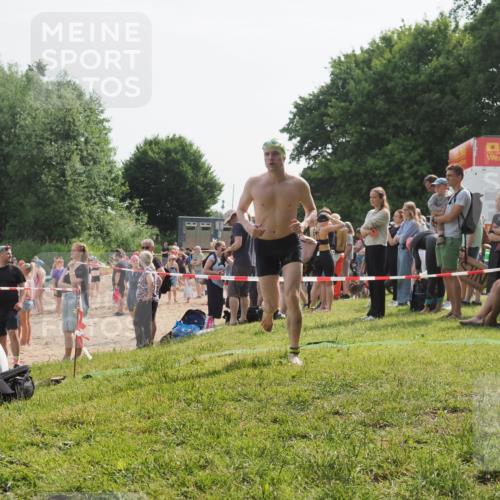 15.06.2025 - 27. Vierlanden-Triathlon KatJ http://msf.ph/oto/7999618 15.06.2025 09:56:49 Schwimmen 254, 258, 275, 276, 281, 286, 301, 320 meine-sportfotos.de