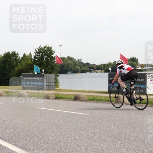15.06.2025 - 27. Vierlanden-Triathlon H.Heesch http://msf.ph/oto/7999620 15.06.2025 10:23:44 Radfahren 163, 611 meine-sportfotos.de