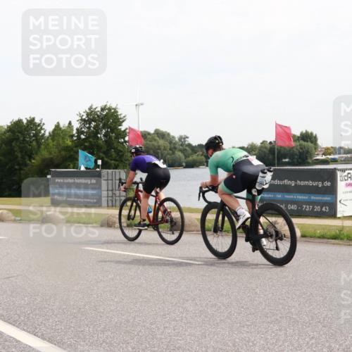 15.06.2025 - 27. Vierlanden-Triathlon H.Heesch http://msf.ph/oto/7999626 15.06.2025 10:23:47 Radfahren 163, 210, 247, 508, 611 meine-sportfotos.de