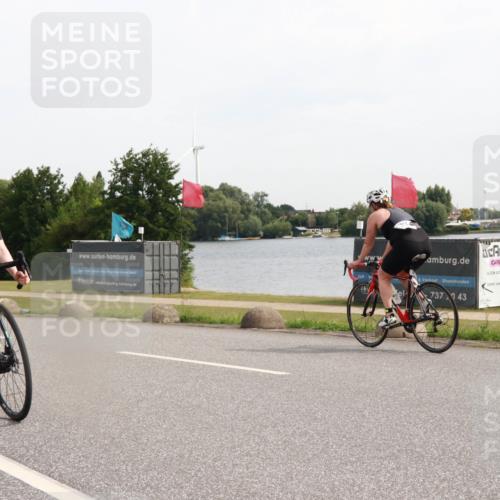15.06.2025 - 27. Vierlanden-Triathlon H.Heesch http://msf.ph/oto/7999634 15.06.2025 10:23:49 Radfahren 163, 210, 247, 508, 590, 611 meine-sportfotos.de