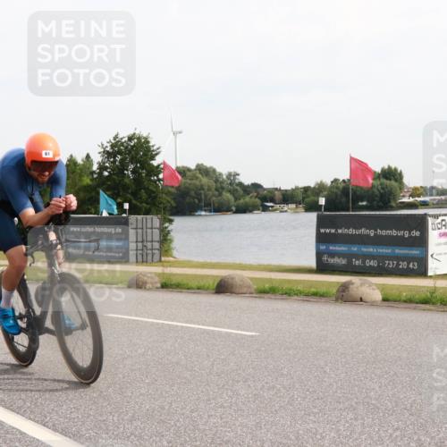 15.06.2025 - 27. Vierlanden-Triathlon H.Heesch http://msf.ph/oto/7999638 15.06.2025 10:23:55 Radfahren 61, 210, 247, 475, 508, 521, 590 meine-sportfotos.de
