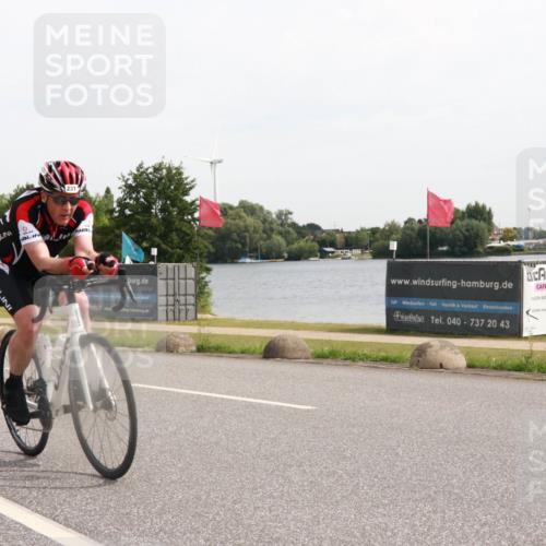 15.06.2025 - 27. Vierlanden-Triathlon H.Heesch http://msf.ph/oto/7999659 15.06.2025 10:24:56 Radfahren 231 meine-sportfotos.de