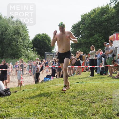 15.06.2025 - 27. Vierlanden-Triathlon KatJ http://msf.ph/oto/7999661 15.06.2025 09:56:49 Schwimmen 254, 258, 275, 276, 281, 286, 301, 320 meine-sportfotos.de