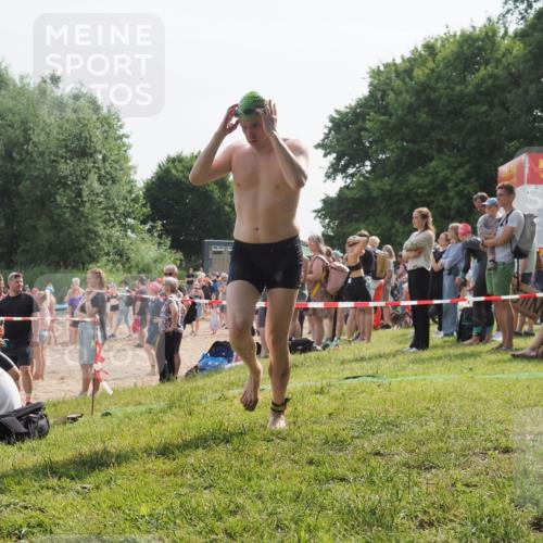 15.06.2025 - 27. Vierlanden-Triathlon KatJ http://msf.ph/oto/7999701 15.06.2025 09:56:50 Schwimmen 258, 275, 276, 281, 286, 301, 320 meine-sportfotos.de