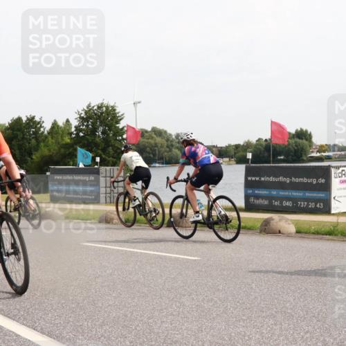 15.06.2025 - 27. Vierlanden-Triathlon H.Heesch http://msf.ph/oto/7999706 15.06.2025 10:26:09 Radfahren 129, 182, 212, 246, 489, 501, 566, 577, 595, 633 meine-sportfotos.de