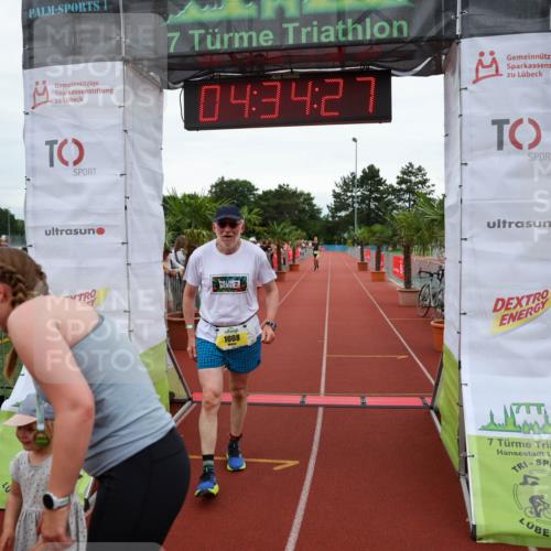 15.06.2025 - 7 Türme Triathlon Michael Strokosch http://msf.ph/oto/7999721 15.06.2025 14:34:27 Ziel 1008 meine-sportfotos.de