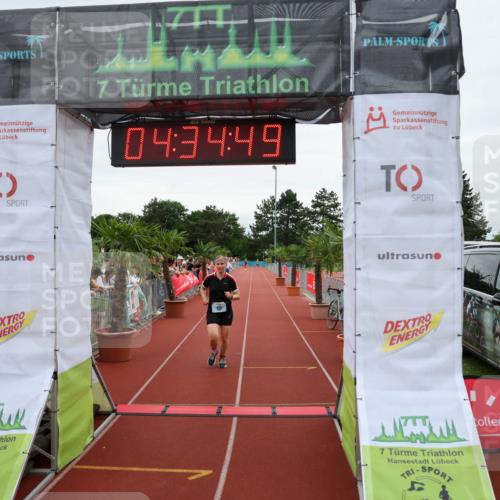 15.06.2025 - 7 Türme Triathlon Michael Strokosch http://msf.ph/oto/7999810 15.06.2025 14:34:49 Ziel 421 meine-sportfotos.de