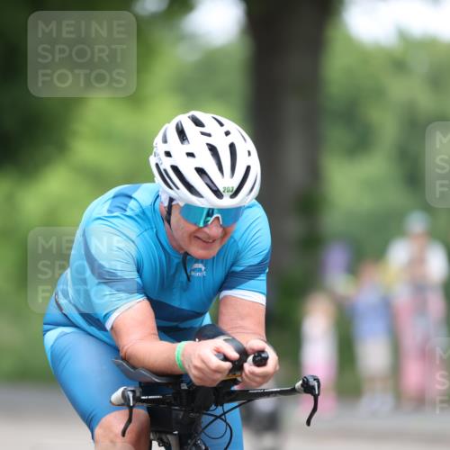 15.06.2025 - 7 Türme Triathlon Yannick Fuchs http://msf.ph/oto/7999902 15.06.2025 12:23:17 Radfahren 470, 570, 637 meine-sportfotos.de