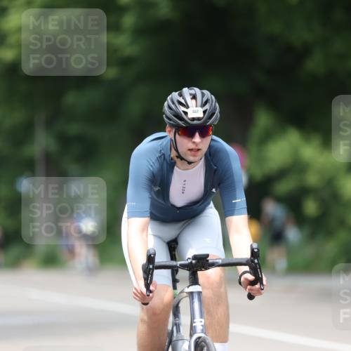 15.06.2025 - 7 Türme Triathlon Yannick Fuchs http://msf.ph/oto/7999926 15.06.2025 13:14:18 Radfahren 420, 487, 581, 660, 735, 921, 929, 1110 meine-sportfotos.de