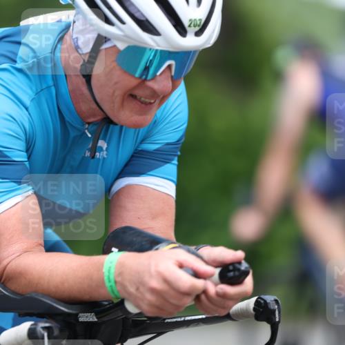 15.06.2025 - 7 Türme Triathlon Yannick Fuchs http://msf.ph/oto/7999943 15.06.2025 12:23:17 Radfahren 470, 570, 637 meine-sportfotos.de
