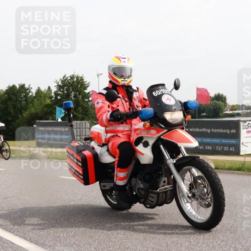 15.06.2025 - 27. Vierlanden-Triathlon H.Heesch http://msf.ph/oto/7999945 15.06.2025 10:27:31 Radfahren 165, 176, 492, 522, 549, 628 meine-sportfotos.de