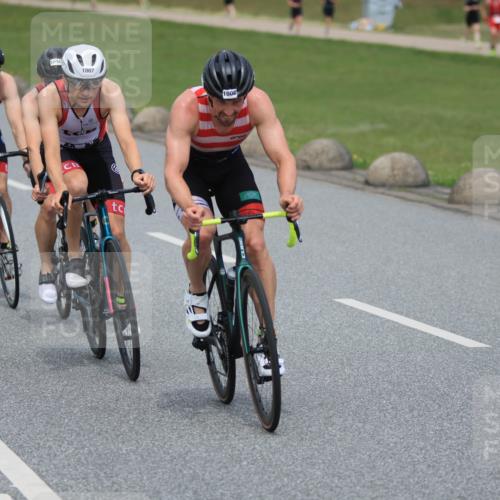 21.06.2025 - 27. Vierlanden-Triathlon H.Heesch http://msf.ph/oto/7999982 15.06.2025 12:32:32 Radfahren 766, 1004, 1006, 1007, 1008 meine-sportfotos.de