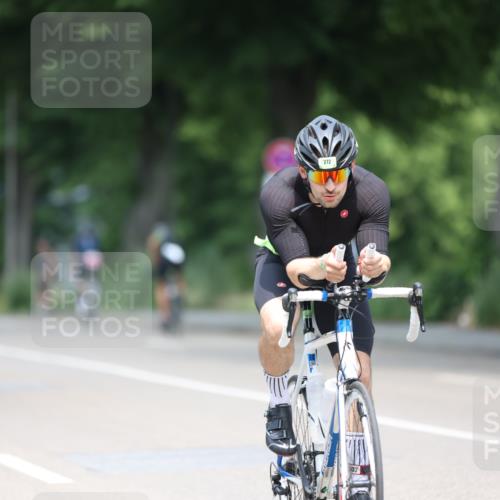 15.06.2025 - 7 Türme Triathlon Yannick Fuchs http://msf.ph/oto/8000041 15.06.2025 12:23:48 Radfahren 284, 367, 594 meine-sportfotos.de