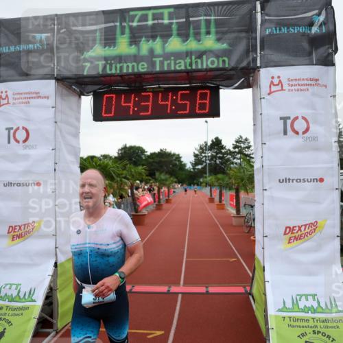 15.06.2025 - 7 Türme Triathlon Michael Strokosch http://msf.ph/oto/8000059 15.06.2025 14:34:57 Ziel 374, 421 meine-sportfotos.de