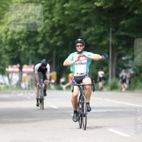 15.06.2025 - 7 Türme Triathlon Yannick Fuchs http://msf.ph/oto/8000093 15.06.2025 13:14:28 Radfahren 201, 220, 420, 735, 897, 918, 929, 1159 meine-sportfotos.de