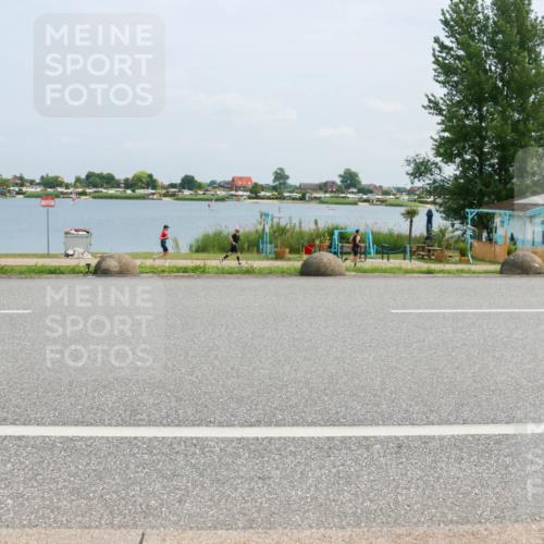 21.06.2025 - 27. Vierlanden-Triathlon H.Heesch http://msf.ph/oto/8000098 15.06.2025 12:32:53 Radfahren 1053, 1054, 1055, 1056 meine-sportfotos.de