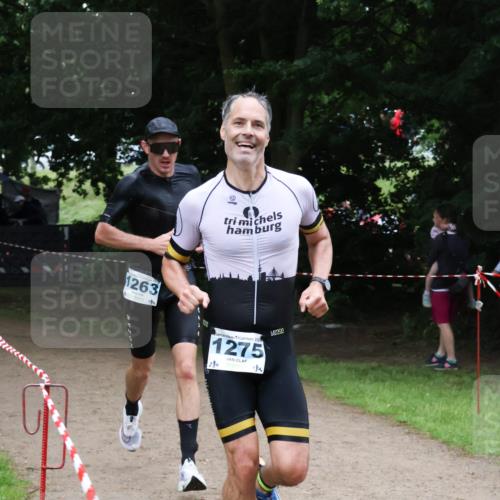 21.06.2025 - 27. Vierlanden-Triathlon Lena Gebhardt http://msf.ph/oto/8000193 15.06.2025 14:01:58 Laufen 1263, 202, 1275, 14 meine-sportfotos.de
