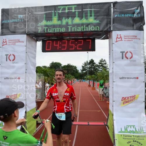 15.06.2025 - 7 Türme Triathlon Michael Strokosch http://msf.ph/oto/8000362 15.06.2025 14:35:26 Ziel 582 meine-sportfotos.de