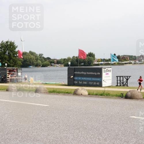21.06.2025 - 27. Vierlanden-Triathlon H.Heesch http://msf.ph/oto/8000402 15.06.2025 11:41:04 Radfahren 649, 883 meine-sportfotos.de