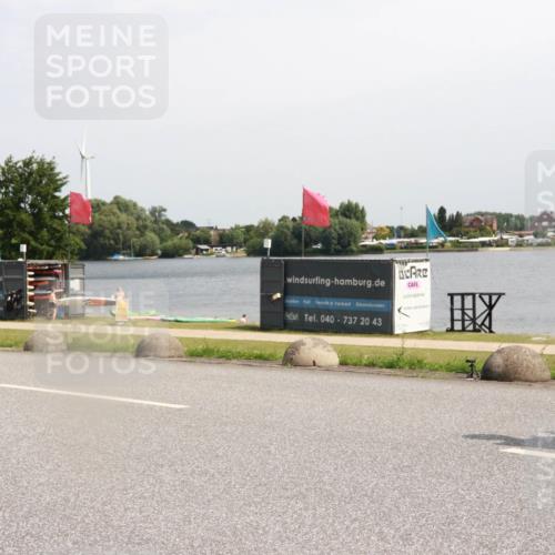 21.06.2025 - 27. Vierlanden-Triathlon H.Heesch http://msf.ph/oto/8000459 15.06.2025 11:41:06 Radfahren 649, 883 meine-sportfotos.de