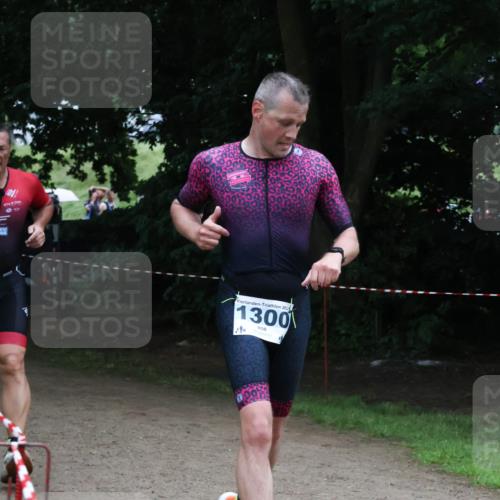 21.06.2025 - 27. Vierlanden-Triathlon Lena Gebhardt http://msf.ph/oto/8000531 15.06.2025 14:02:47 Laufen 101, 2025, 1300 meine-sportfotos.de