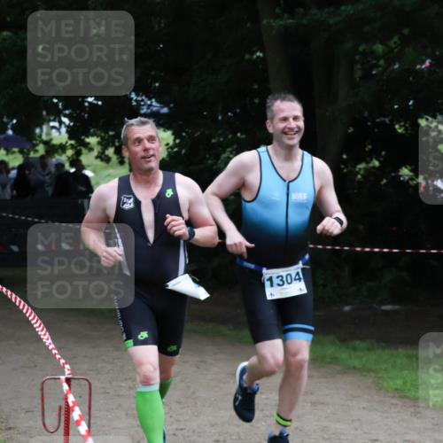 21.06.2025 - 27. Vierlanden-Triathlon Lena Gebhardt http://msf.ph/oto/8000660 15.06.2025 14:03:20 Laufen 1304, 4 meine-sportfotos.de