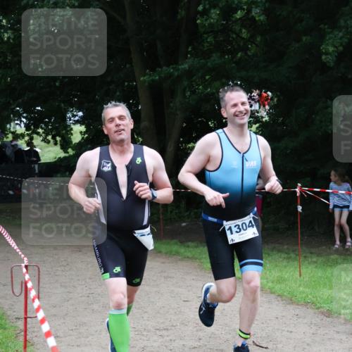 21.06.2025 - 27. Vierlanden-Triathlon Lena Gebhardt http://msf.ph/oto/8000686 15.06.2025 14:03:21 Laufen 2025, 1304, 14 meine-sportfotos.de