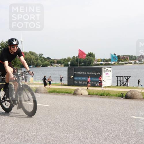 21.06.2025 - 27. Vierlanden-Triathlon H.Heesch http://msf.ph/oto/8000702 15.06.2025 11:42:30 Radfahren 48, 751 meine-sportfotos.de