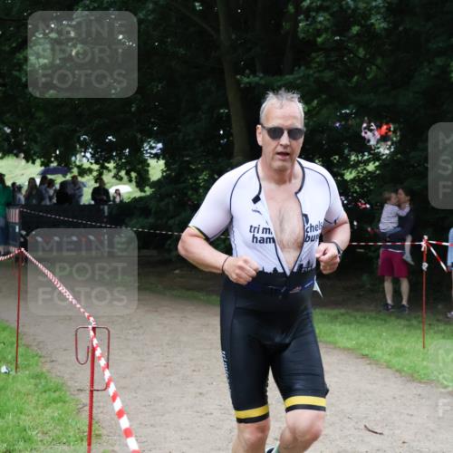 21.06.2025 - 27. Vierlanden-Triathlon Lena Gebhardt http://msf.ph/oto/8000733 15.06.2025 14:03:34 Laufen  meine-sportfotos.de