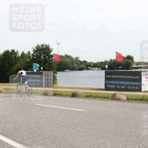 15.06.2025 - 27. Vierlanden-Triathlon H.Heesch http://msf.ph/oto/8000759 15.06.2025 10:27:59 Radfahren 73, 485, 533 meine-sportfotos.de