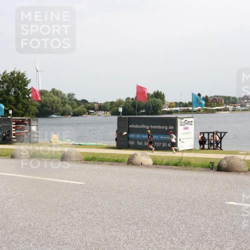 21.06.2025 - 27. Vierlanden-Triathlon H.Heesch http://msf.ph/oto/8000848 15.06.2025 11:43:09 Radfahren 688, 817, 853, 854 meine-sportfotos.de