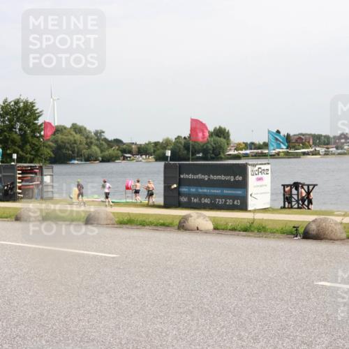 21.06.2025 - 27. Vierlanden-Triathlon H.Heesch http://msf.ph/oto/8000873 15.06.2025 11:43:13 Radfahren 681, 853, 854 meine-sportfotos.de