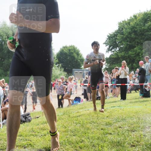 15.06.2025 - 27. Vierlanden-Triathlon KatJ http://msf.ph/oto/8000892 15.06.2025 09:57:22 Schwimmen 263, 293, 296, 343 meine-sportfotos.de