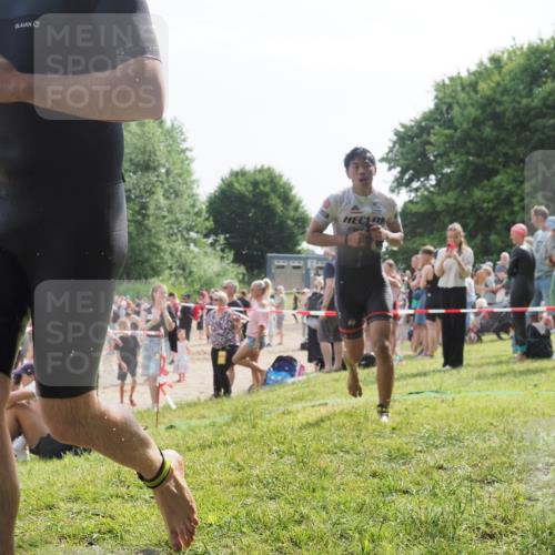 15.06.2025 - 27. Vierlanden-Triathlon KatJ http://msf.ph/oto/8000904 15.06.2025 09:57:23 Schwimmen 263, 293, 296, 343 meine-sportfotos.de
