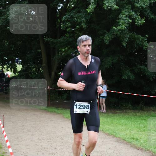 21.06.2025 - 27. Vierlanden-Triathlon Lena Gebhardt http://msf.ph/oto/8001025 15.06.2025 14:04:02 Laufen 202, 1298 meine-sportfotos.de