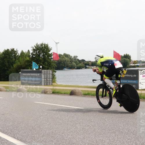 15.06.2025 - 27. Vierlanden-Triathlon H.Heesch http://msf.ph/oto/8001097 15.06.2025 10:28:05 Radfahren 73, 94, 217, 485 meine-sportfotos.de