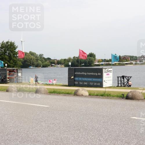 21.06.2025 - 27. Vierlanden-Triathlon H.Heesch http://msf.ph/oto/8001142 15.06.2025 11:43:46 Radfahren 58, 210, 738 meine-sportfotos.de