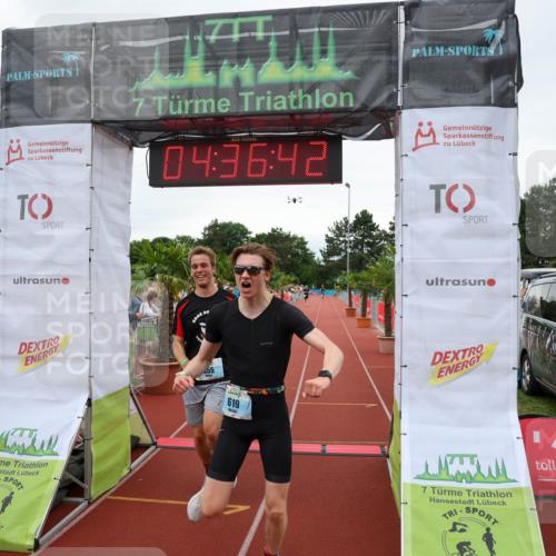 15.06.2025 - 7 Türme Triathlon Michael Strokosch http://msf.ph/oto/8001148 15.06.2025 14:36:42 Ziel 382, 555, 619 meine-sportfotos.de