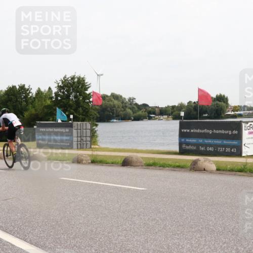 15.06.2025 - 27. Vierlanden-Triathlon H.Heesch http://msf.ph/oto/8001195 15.06.2025 10:28:07 Radfahren 94, 149, 217, 485, 550 meine-sportfotos.de