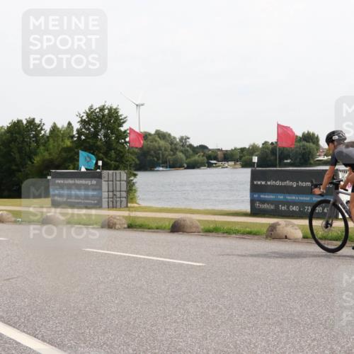 15.06.2025 - 27. Vierlanden-Triathlon H.Heesch http://msf.ph/oto/8001210 15.06.2025 10:28:07 Radfahren 94, 149, 217, 485, 550 meine-sportfotos.de