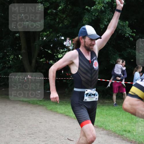 21.06.2025 - 27. Vierlanden-Triathlon Lena Gebhardt http://msf.ph/oto/8001219 15.06.2025 14:04:43 Laufen 1240, 12, 191 meine-sportfotos.de