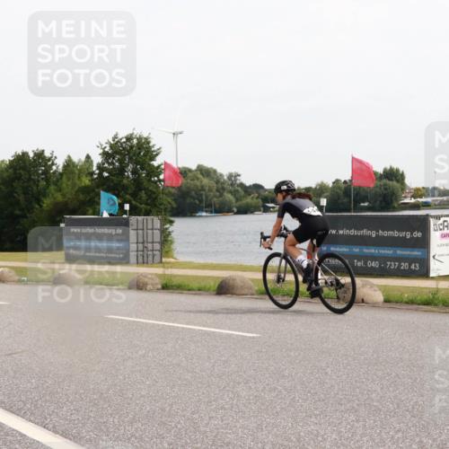 15.06.2025 - 27. Vierlanden-Triathlon H.Heesch http://msf.ph/oto/8001225 15.06.2025 10:28:07 Radfahren 94, 149, 217, 485, 550 meine-sportfotos.de