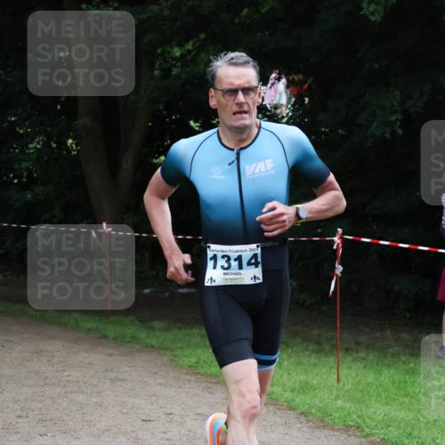 21.06.2025 - 27. Vierlanden-Triathlon Lena Gebhardt http://msf.ph/oto/8001274 15.06.2025 14:05:12 Laufen 2025, 1314, 14, 0709 meine-sportfotos.de