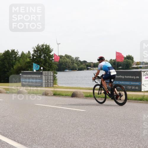 15.06.2025 - 27. Vierlanden-Triathlon H.Heesch http://msf.ph/oto/8001286 15.06.2025 10:28:08 Radfahren 94, 149, 217, 550 meine-sportfotos.de