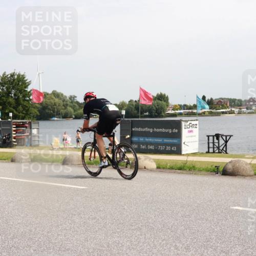 21.06.2025 - 27. Vierlanden-Triathlon H.Heesch http://msf.ph/oto/8001298 15.06.2025 11:44:47 Radfahren  meine-sportfotos.de
