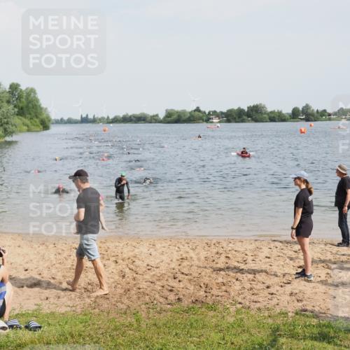 21.06.2025 - 27. Vierlanden-Triathlon MichiJ http://msf.ph/oto/8001300 15.06.2026 10:04:25 Schwimmen 416, 426, 453, 464 meine-sportfotos.de