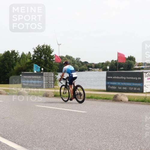 15.06.2025 - 27. Vierlanden-Triathlon H.Heesch http://msf.ph/oto/8001307 15.06.2025 10:28:09 Radfahren 94, 149, 217, 493, 550 meine-sportfotos.de