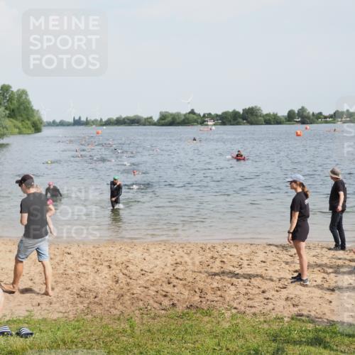 21.06.2025 - 27. Vierlanden-Triathlon MichiJ http://msf.ph/oto/8001308 15.06.2026 10:04:26 Schwimmen 404, 416, 426, 453 meine-sportfotos.de