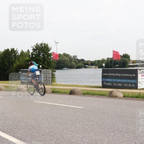 15.06.2025 - 27. Vierlanden-Triathlon H.Heesch http://msf.ph/oto/8001334 15.06.2025 10:28:09 Radfahren 94, 149, 217, 493, 550 meine-sportfotos.de