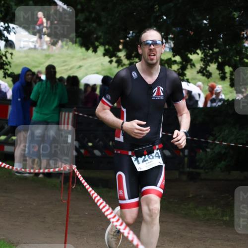 21.06.2025 - 27. Vierlanden-Triathlon Lena Gebhardt http://msf.ph/oto/8001393 15.06.2025 14:06:09 Laufen 1264 meine-sportfotos.de